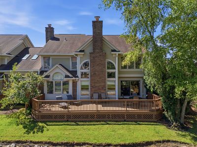 876 Island Ct