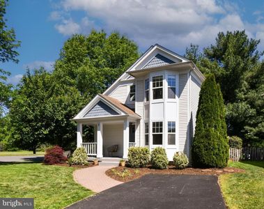 1 Glengyle Ln