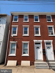 219 E Broad St