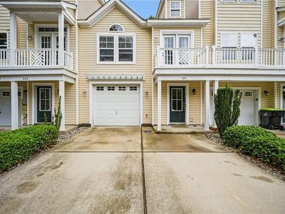424 New London Pl