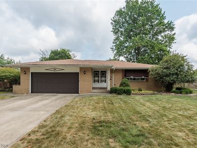 9933 Vista Dr