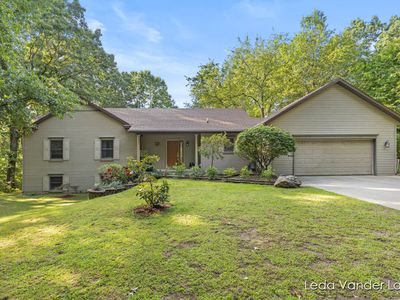 9520 Hidden Bluff Dr NE