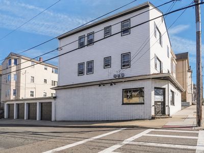 284 Broadway