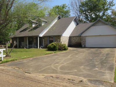 306 Woodland Dr
