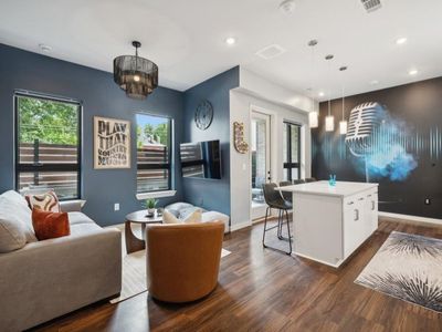 1014 16th Ave S #104