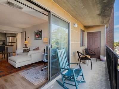 390 Broadway APT 54