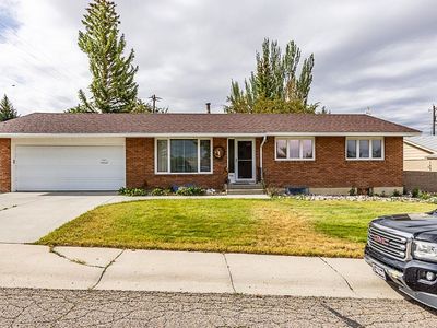 1938 Coral St