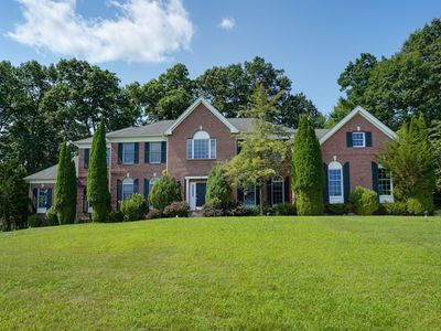 18 Valley View Dr