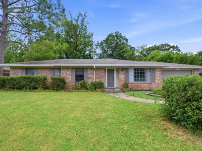 8 Poplar Ave