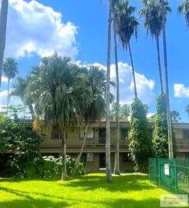 1900 E Elizabeth St #404