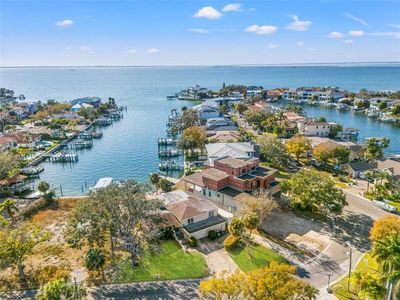 2605 S Beach Dr