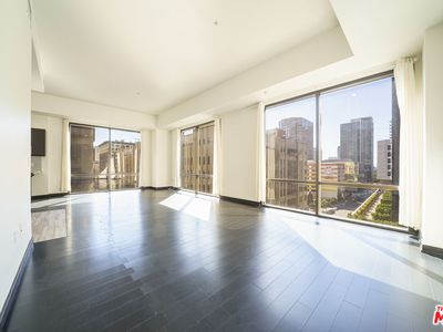 655 S Hope St Unit 704