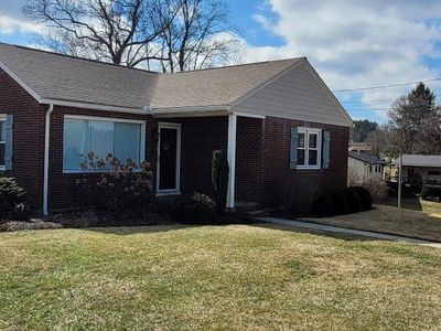 Property at 586 Sterling Dr, Sarver, PA