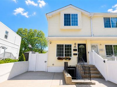 200 Chestnut Ave