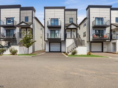 741 Seaport Dr