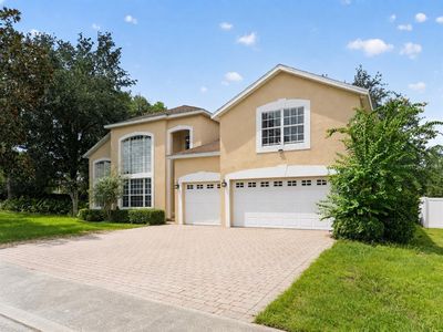 2100 LAUREL BLOSSOM CIRCLE
