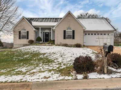 Property at 372 Martin Field Ct, Villa Ridge, MO