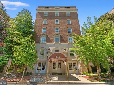1661 Crescent Pl NW APT 404