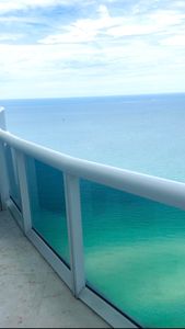 15811 Collins Avenue #4307
