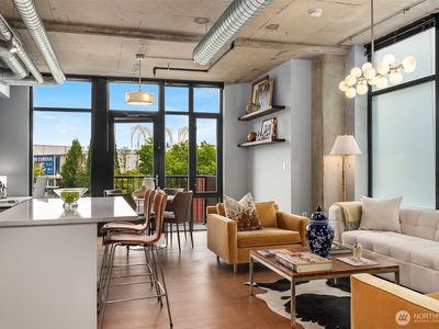 2720 3rd Avenue #405