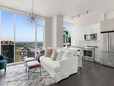 515 Church St Unit 3302