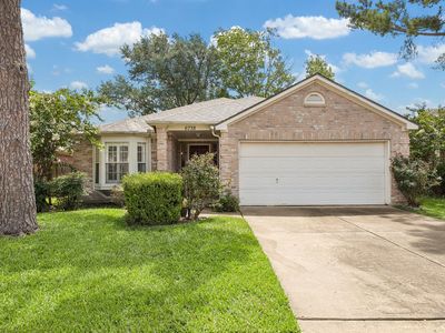 6738 Hertford Park Dr