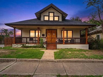 327 W Baylor St