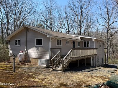 102 Comstock Dr