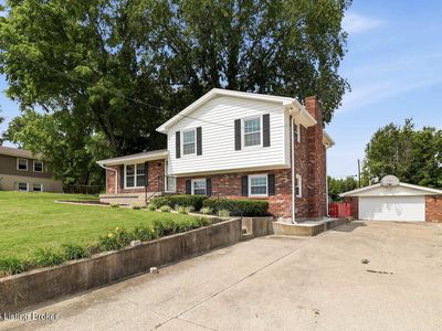555 Ardmore Ln