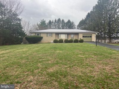 395 Point Dr