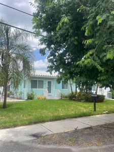 617 SW 9TH Street