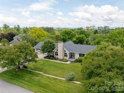 8 Scenic View Dr