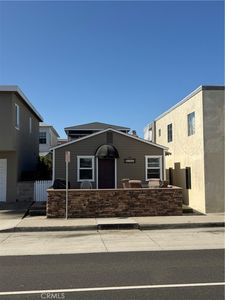 1527 W Balboa Blvd