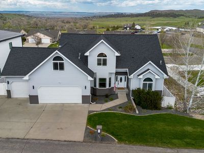 3435 Prestwick Rd