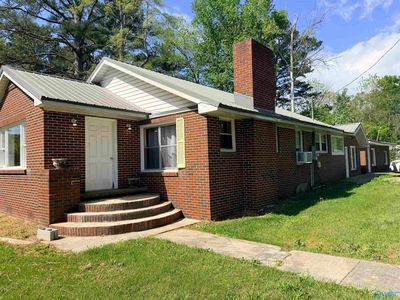 1701 Roosevelt Ave