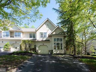 Property at 142 Green Valley Cir, Dresher, PA