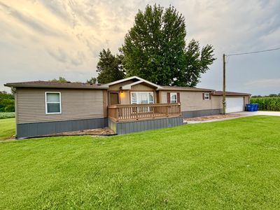 900 County Road 725 E