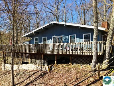 Property at 214 Mockingbird Ct, Bushkill, PA