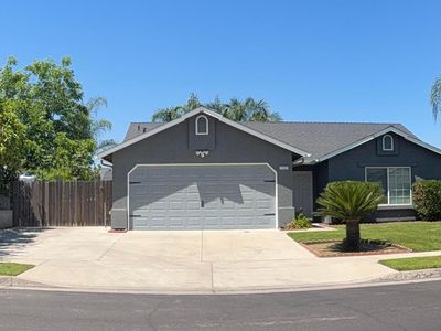 Property at 1727 Hume Dr, Sanger, CA