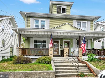 16 Laurel St