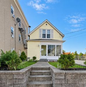 169 Adams St