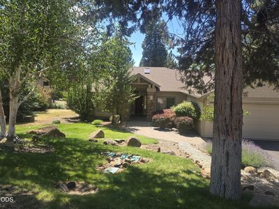 4914 Grosbeak Dr