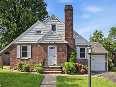47 Christie St