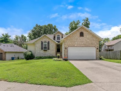 1212 W Merlin Drive