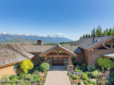 1435 N Lower Ridge Rd