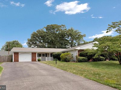 3907 Croydon Ln
