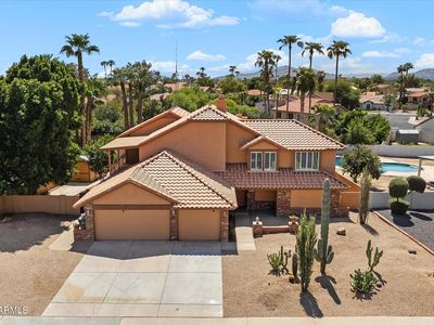 6235 E PARADISE Lane