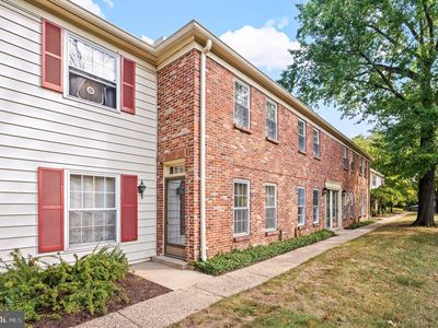 114 Wellington Ter #10-E