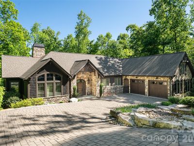 2 Cherokee Orchard Ct