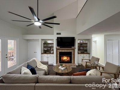 13 Laurel Place Dr